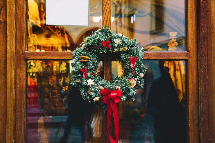 Where to Hang Christmas Wreaths For Exterior Windows