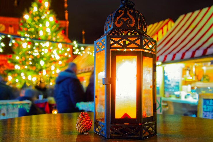 Set up Standing Lights and Lanterns For Christmas